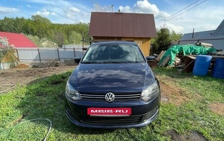 Volkswagen Polo VI (EU Market), 2011 год, 950 000 рублей, 2 фотография