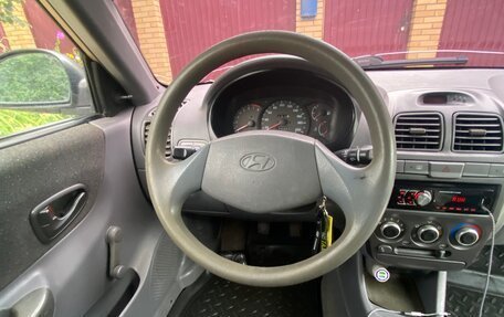 Hyundai Accent II, 2004 год, 450 000 рублей, 10 фотография