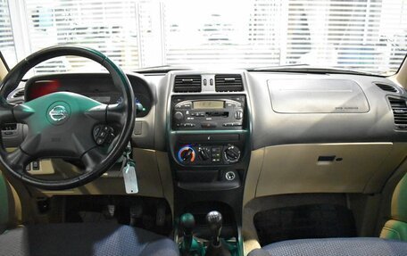 Nissan Terrano II рестайлинг, 2002 год, 600 000 рублей, 5 фотография