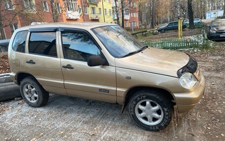 Chevrolet Niva I рестайлинг, 2004 год, 350 000 рублей, 2 фотография