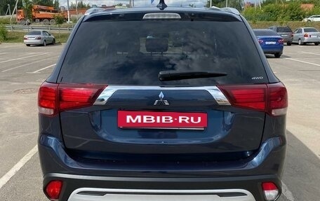 Mitsubishi Outlander III рестайлинг 3, 2020 год, 2 500 000 рублей, 7 фотография