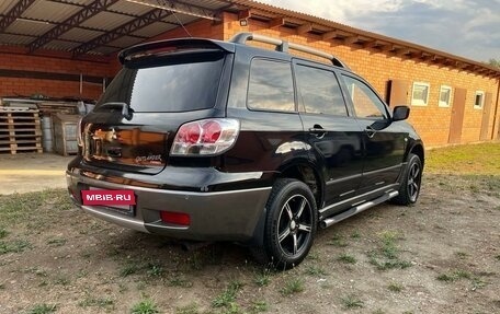 Mitsubishi Outlander III рестайлинг 3, 2004 год, 720 000 рублей, 2 фотография