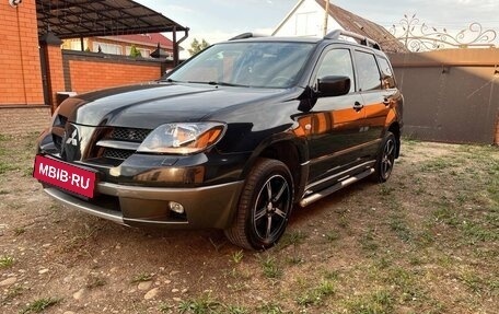 Mitsubishi Outlander III рестайлинг 3, 2004 год, 720 000 рублей, 4 фотография