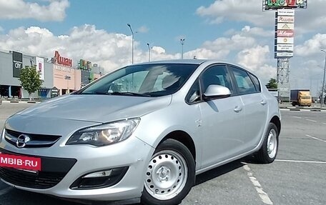 Opel Astra J, 2014 год, 899 000 рублей, 2 фотография