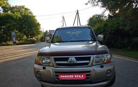 Mitsubishi Pajero III рестайлинг, 2006 год, 1 100 000 рублей, 8 фотография