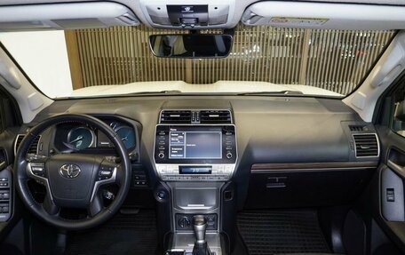 Toyota Land Cruiser Prado 150 рестайлинг 2, 2021 год, 7 140 000 рублей, 11 фотография