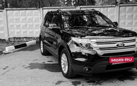 Ford Explorer VI, 2013 год, 1 850 000 рублей, 33 фотография