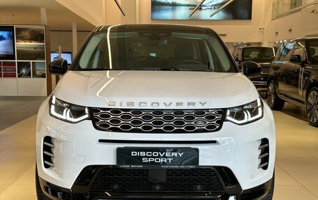 Land Rover Discovery Sport I рестайлинг, 2024 год, 7 988 000 рублей, 2 фотография