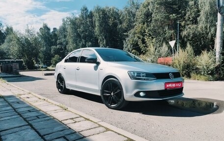 Volkswagen Jetta VI, 2013 год, 950 000 рублей, 1 фотография