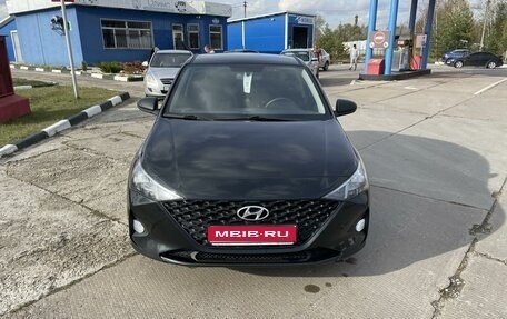 Hyundai Solaris II рестайлинг, 2021 год, 1 750 000 рублей, 1 фотография