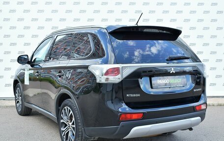 Mitsubishi Outlander III рестайлинг 3, 2014 год, 1 850 000 рублей, 4 фотография