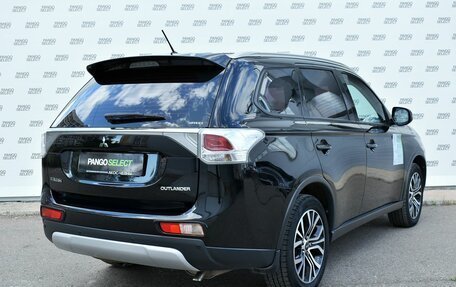 Mitsubishi Outlander III рестайлинг 3, 2014 год, 1 850 000 рублей, 7 фотография