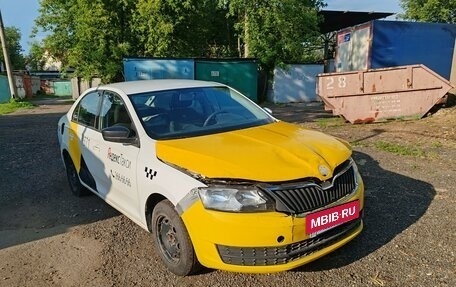 Skoda Rapid I, 2017 год, 350 000 рублей, 3 фотография