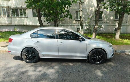 Volkswagen Jetta VI, 2013 год, 950 000 рублей, 3 фотография