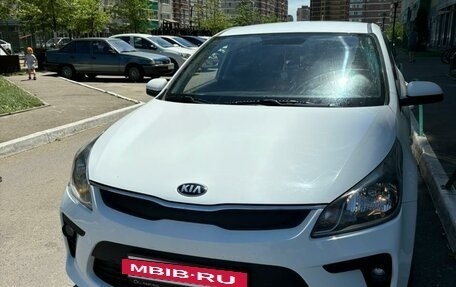 KIA Rio IV, 2017 год, 1 300 000 рублей, 2 фотография