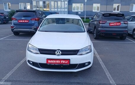 Volkswagen Jetta VI, 2013 год, 850 000 рублей, 1 фотография