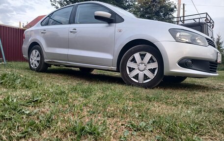 Volkswagen Polo VI (EU Market), 2010 год, 700 000 рублей, 3 фотография