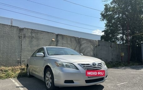 Toyota Camry, 2008 год, 950 000 рублей, 2 фотография