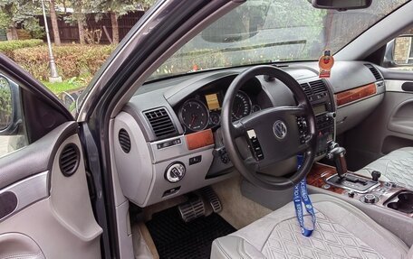 Volkswagen Touareg III, 2003 год, 730 000 рублей, 6 фотография