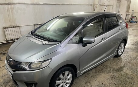 Honda Fit III, 2014 год, 995 000 рублей, 2 фотография