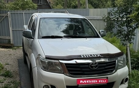 Toyota Hilux VII, 2013 год, 2 200 000 рублей, 2 фотография