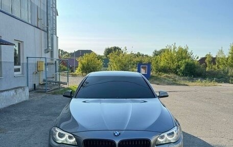 BMW 5 серия, 2014 год, 2 400 000 рублей, 2 фотография