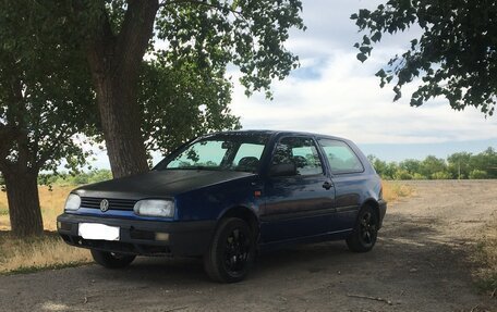 Volkswagen Golf III, 1994 год, 140 000 рублей, 1 фотография