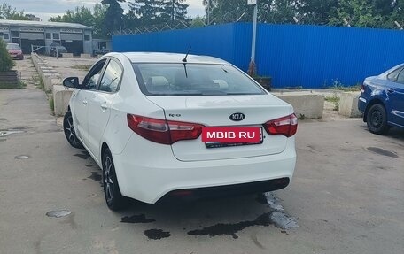 KIA Rio III рестайлинг, 2013 год, 599 000 рублей, 3 фотография