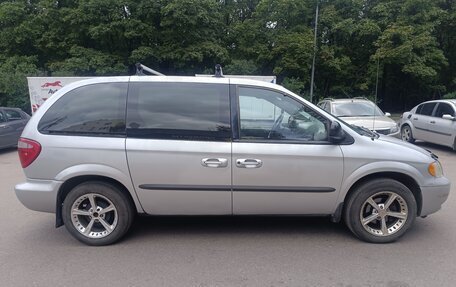 Chrysler Voyager IV, 2003 год, 399 999 рублей, 2 фотография