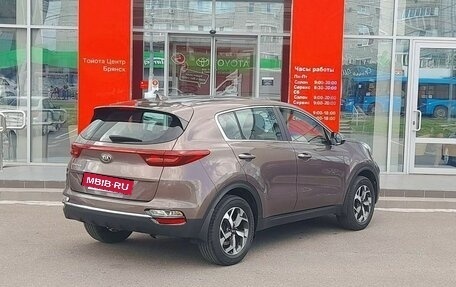 KIA Sportage IV рестайлинг, 2018 год, 2 299 000 рублей, 5 фотография