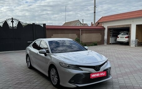 Toyota Camry, 2020 год, 3 650 000 рублей, 3 фотография