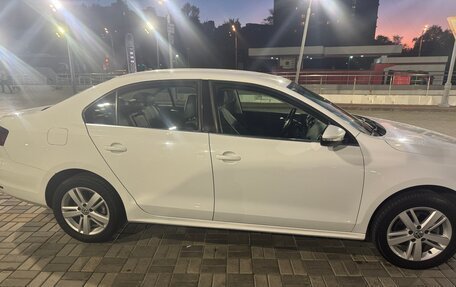 Volkswagen Jetta VI, 2016 год, 1 450 000 рублей, 4 фотография