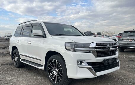 Toyota Land Cruiser 200, 2014 год, 4 850 000 рублей, 2 фотография