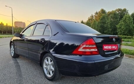 Mercedes-Benz C-Класс, 2001 год, 550 000 рублей, 3 фотография