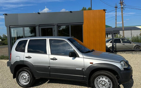 Chevrolet Niva I рестайлинг, 2004 год, 365 000 рублей, 2 фотография