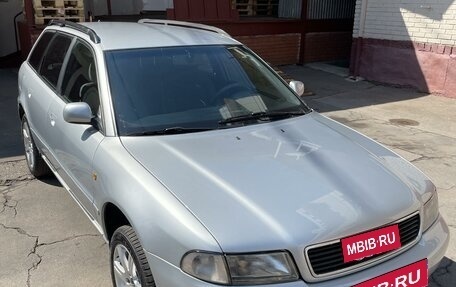 Audi A4, 1998 год, 590 000 рублей, 8 фотография