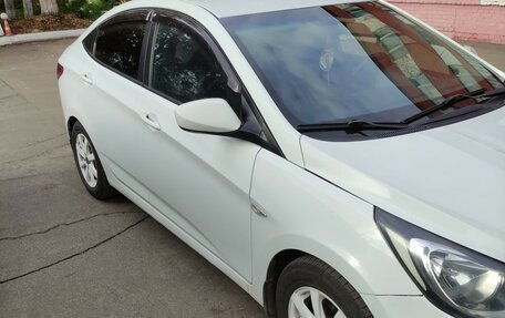 Hyundai Solaris II рестайлинг, 2011 год, 760 000 рублей, 2 фотография