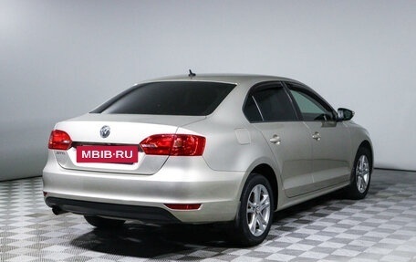 Volkswagen Jetta VI, 2013 год, 1 000 000 рублей, 5 фотография