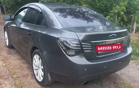 Chevrolet Cruze II, 2012 год, 600 000 рублей, 3 фотография