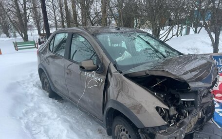 Renault Logan II, 2018 год, 420 000 рублей, 2 фотография