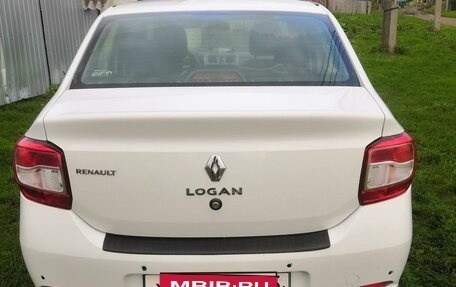 Renault Logan II, 2015 год, 660 000 рублей, 3 фотография