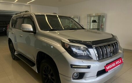 Toyota Land Cruiser Prado 150 рестайлинг 2, 2011 год, 2 350 000 рублей, 2 фотография