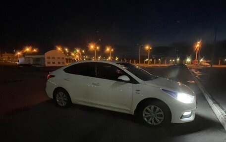 Hyundai Solaris II рестайлинг, 2019 год, 1 350 000 рублей, 10 фотография