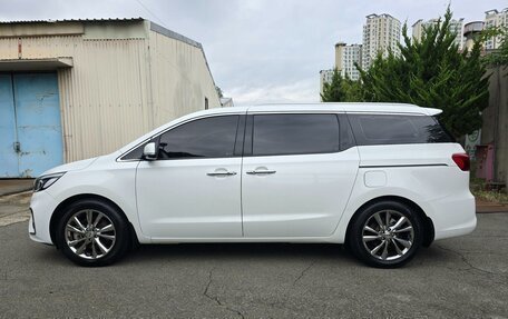 KIA Carnival III, 2020 год, 4 фотография