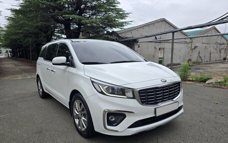 KIA Carnival III, 2020 год, 3 фотография