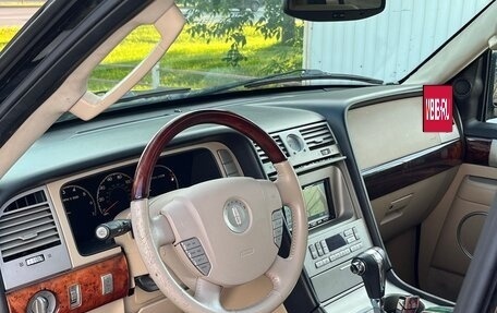 Lincoln Navigator, 2003 год, 1 150 000 рублей, 25 фотография