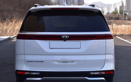 KIA Carnival, 2021 год, 5 фотография