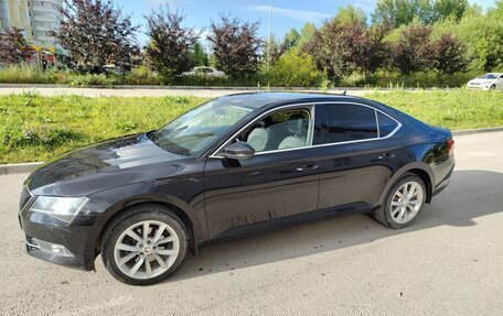 Skoda Superb III рестайлинг, 2016 год, 2 350 000 рублей, 2 фотография