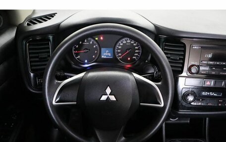 Mitsubishi Outlander III рестайлинг 3, 2013 год, 1 588 000 рублей, 7 фотография