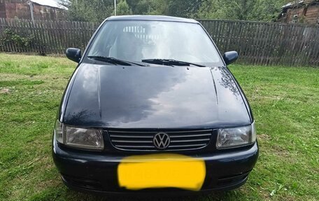 Volkswagen Polo III рестайлинг, 1997 год, 215 000 рублей, 1 фотография